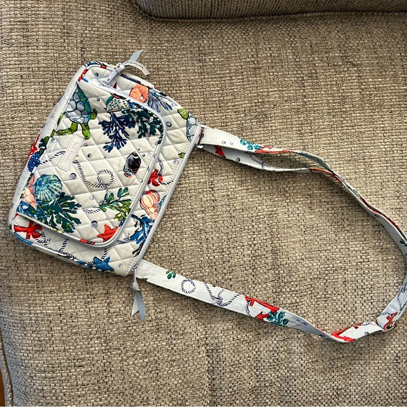 Vera Bradley Handbags - Vera Bradley Little Hipster